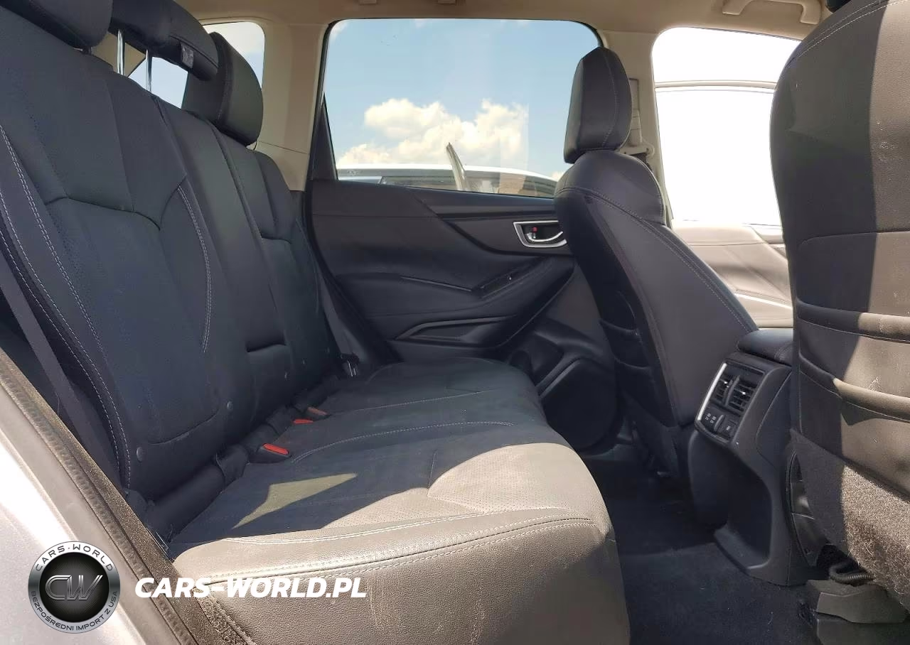 2019 Subaru Forester Touring VIN:JF2SKAWC3KH505966 - 11