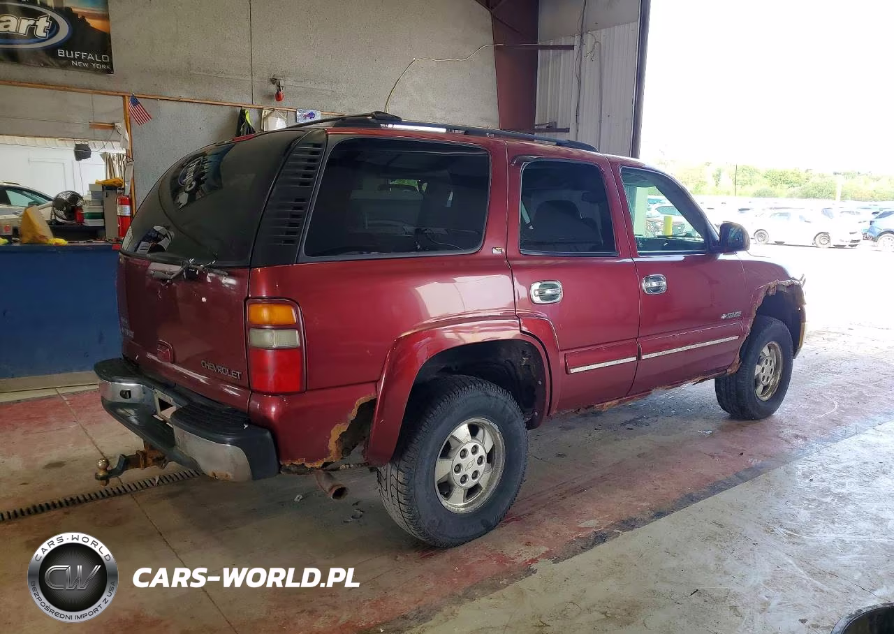2002 Chevrolet Tahoe K1500 VIN:1GNEK13ZX2R295193 - 3