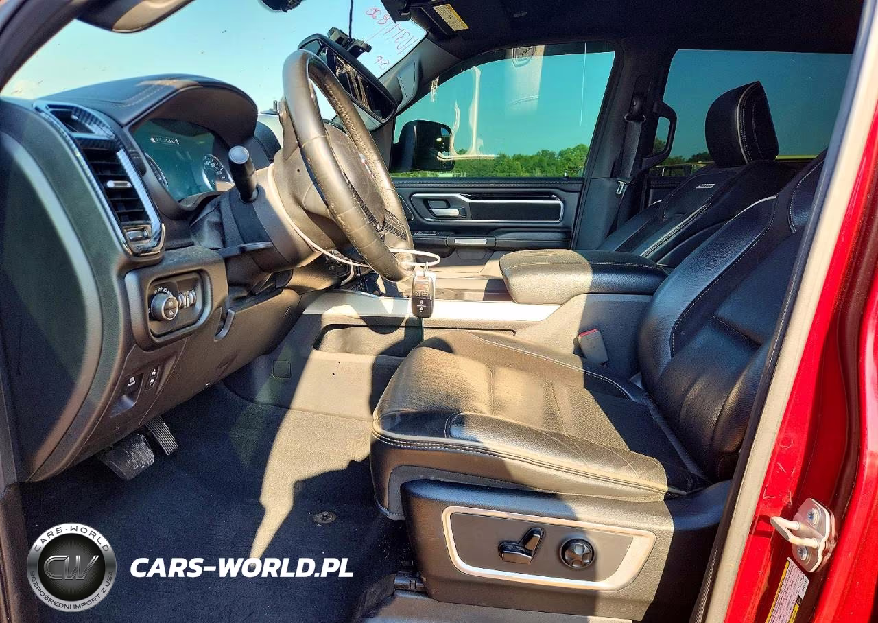 2019 Ram 1500 Laramie VIN:1C6SRFJT5KN671137 - 7