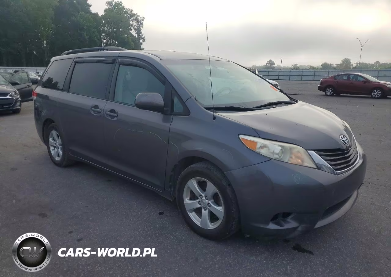 2013 Toyota Sienna Le VIN:5TDKK3DC6DS360238 - 4