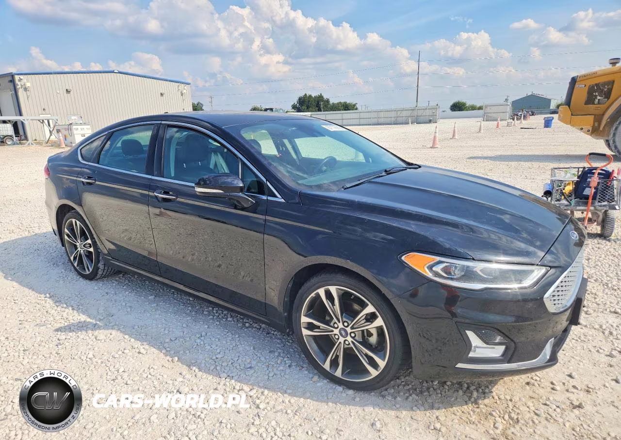 2020 Ford Fusion Titanium VIN:3FA6P0D9XLR153204 - 4