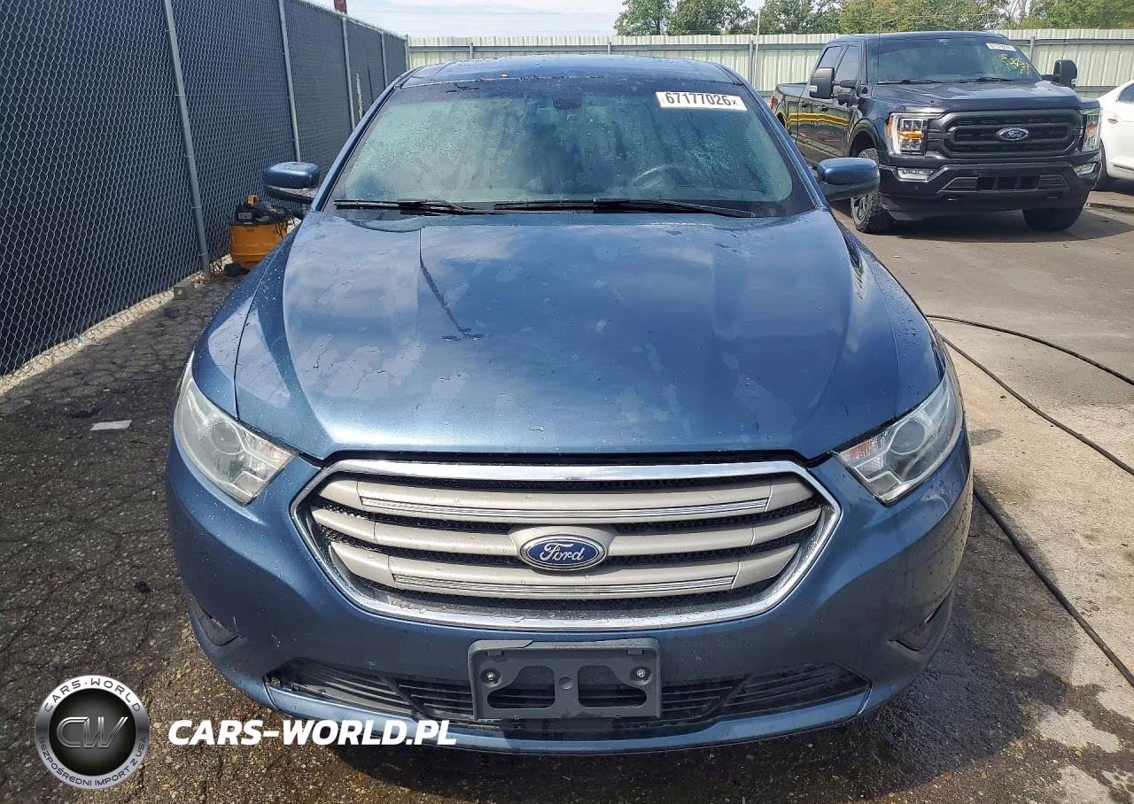 2018 Ford Taurus Sel VIN:1FAHP2H82JG123611 - 5