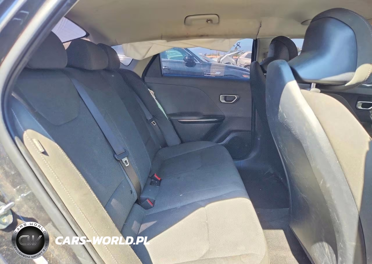 2025 Kia K4 Lxs VIN:3KPFT4DE3SE233038 - 10