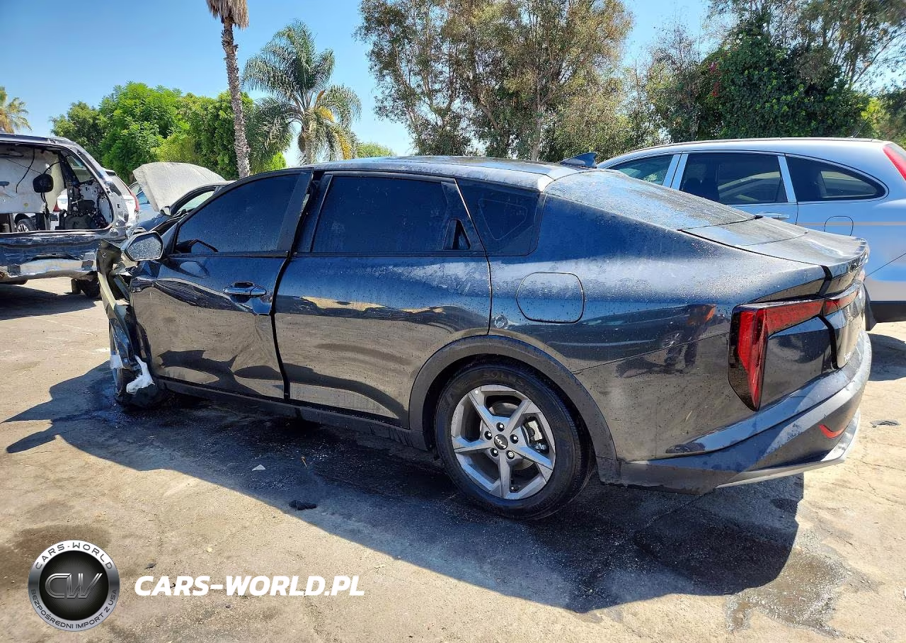 2025 Kia K4 Lxs VIN:3KPFT4DE3SE233038 - 2