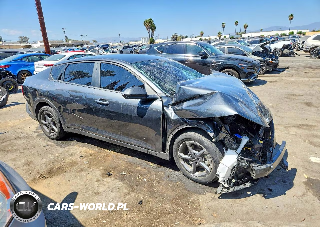 2025 Kia K4 Lxs VIN:3KPFT4DE3SE233038 - 4
