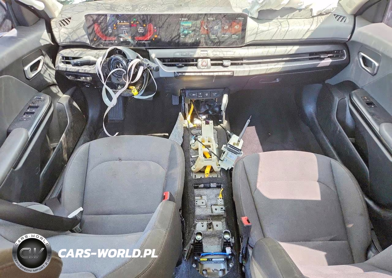 2025 Kia K4 Lxs VIN:3KPFT4DE3SE233038 - 8