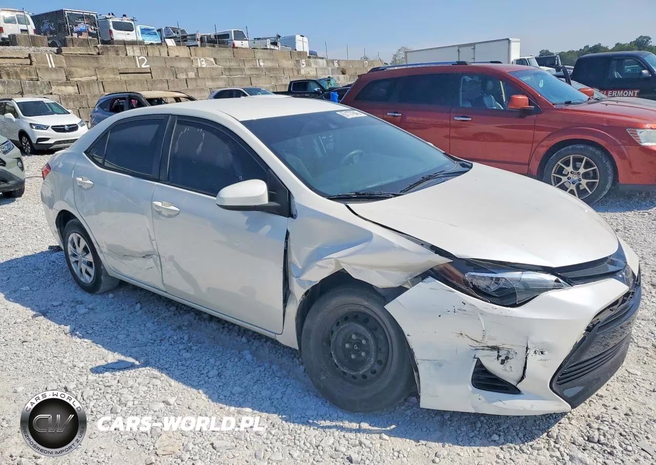2018 Toyota Corolla Le Eco VIN:5YFBPRHE3JP830438 - 4