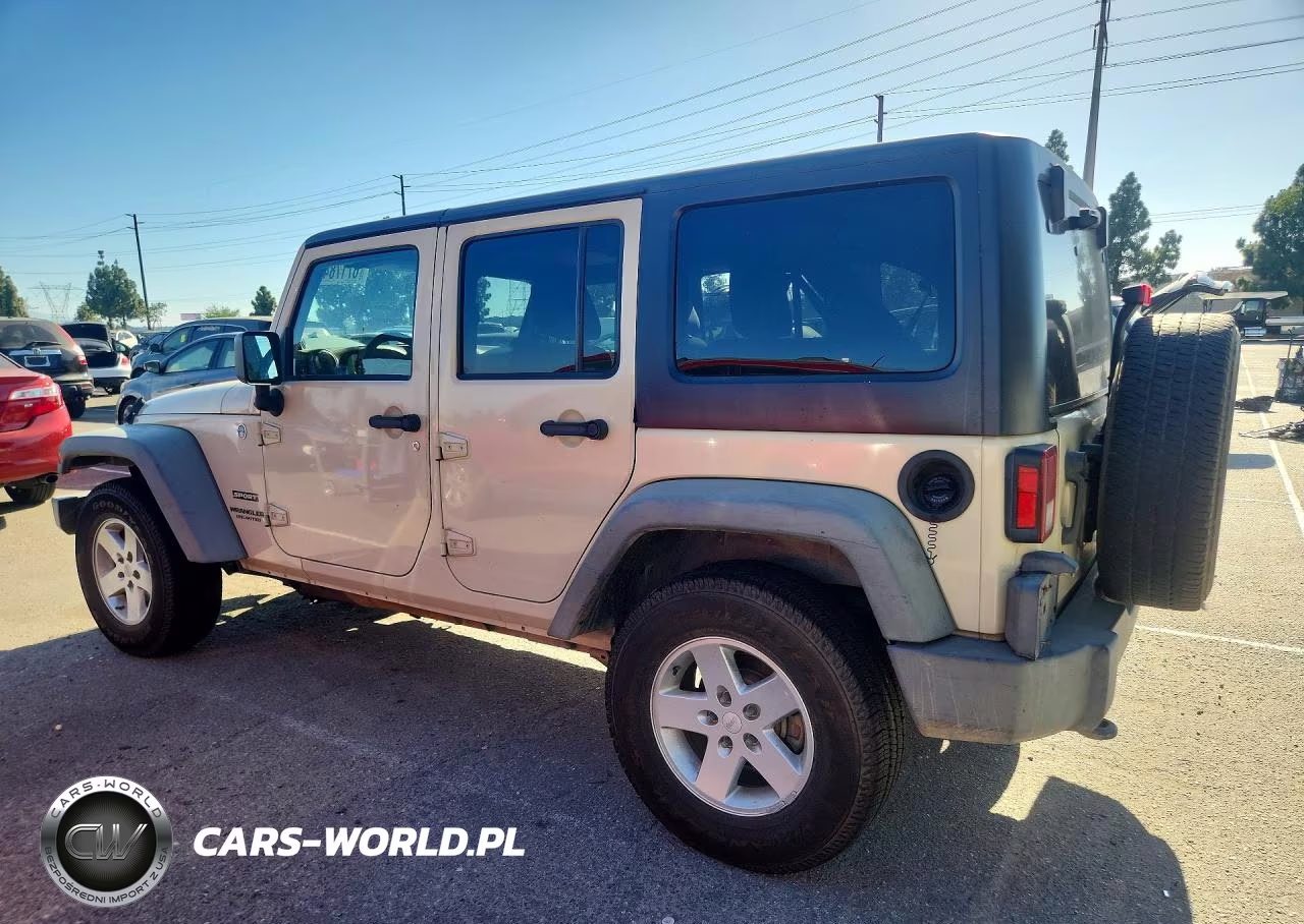 2011 Jeep Wrangler Unlimited Sport VIN:1J4HA3H11BL561611 - 2