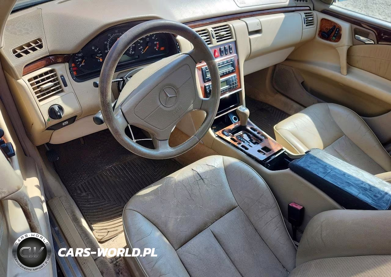 1999 Mercedes-Benz E 320 VIN:WDBJF65H9XA725961 - 8