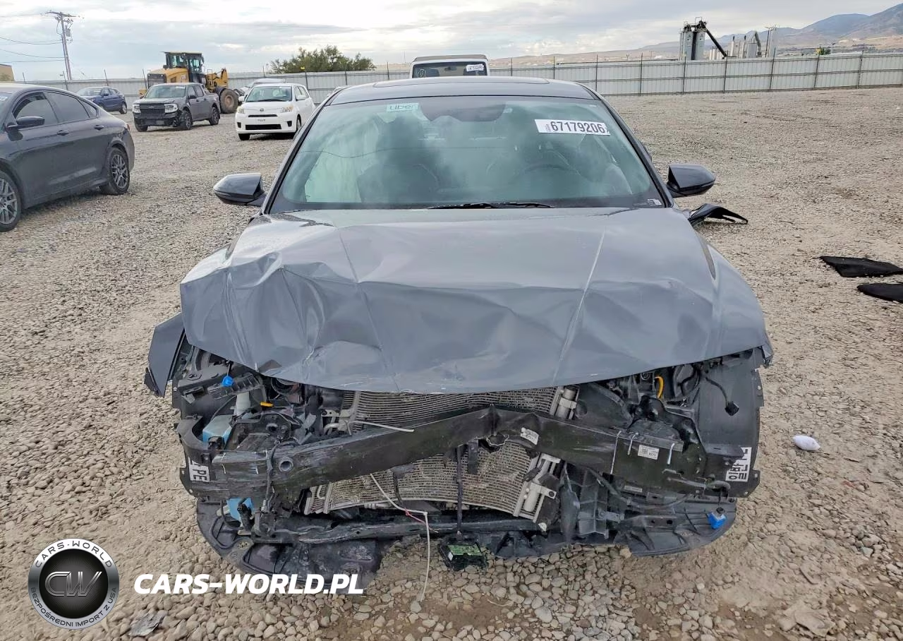 2026 Hyundai Elantra Limited VIN:KMHLN4DJXTU187765 - 5