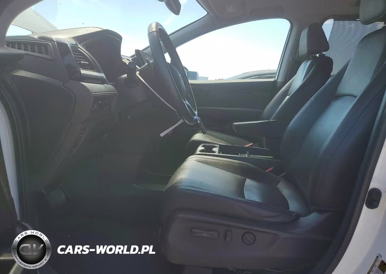 2018 Honda Odyssey Elite VIN:5FNRL6H99JB084777 - 7