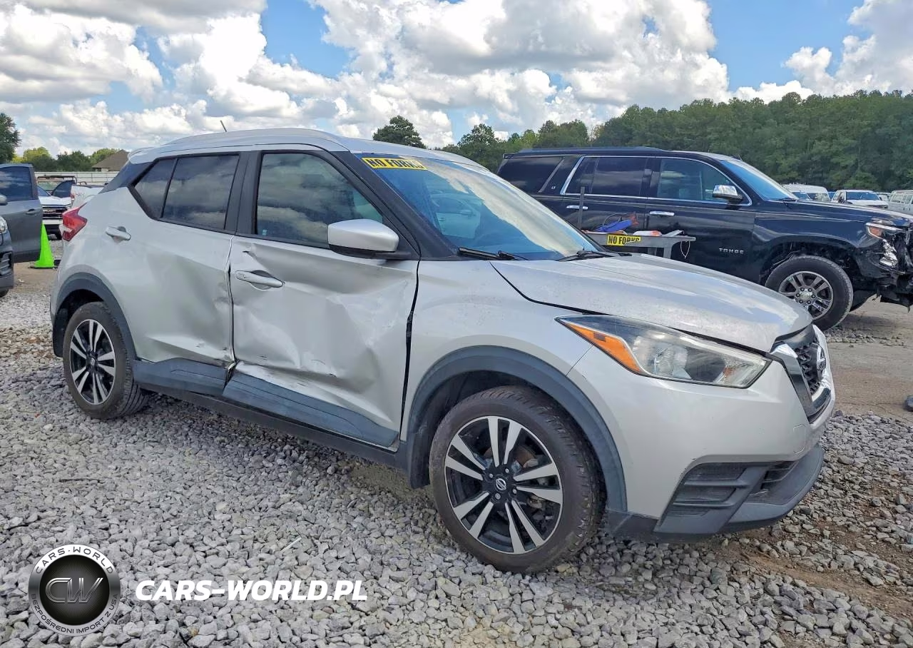 2018 Nissan Kicks Sv VIN:3N1CP5CU4JL519595 - 4