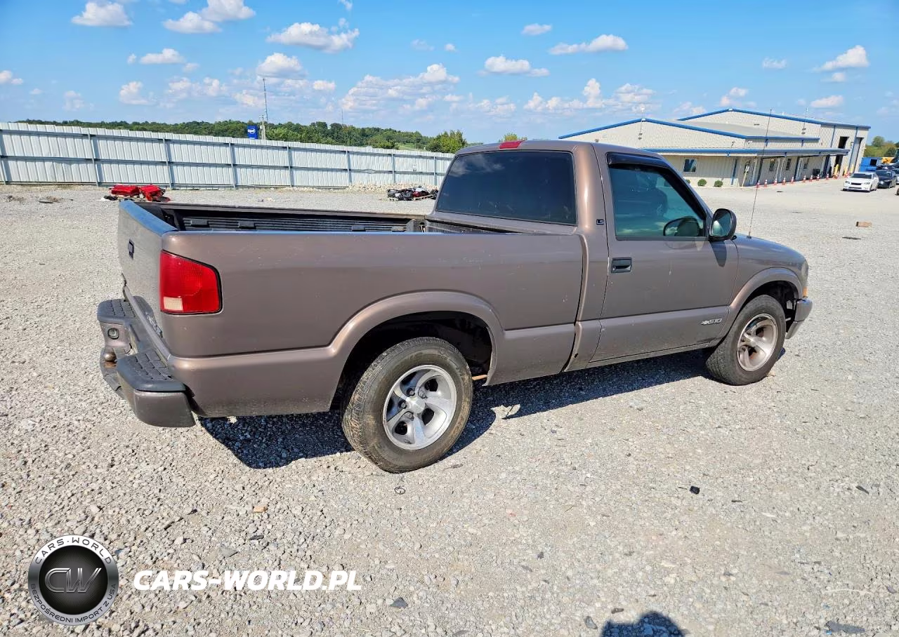 1998 Chevrolet S10 VIN:1GCCS1440W8104413 - 3