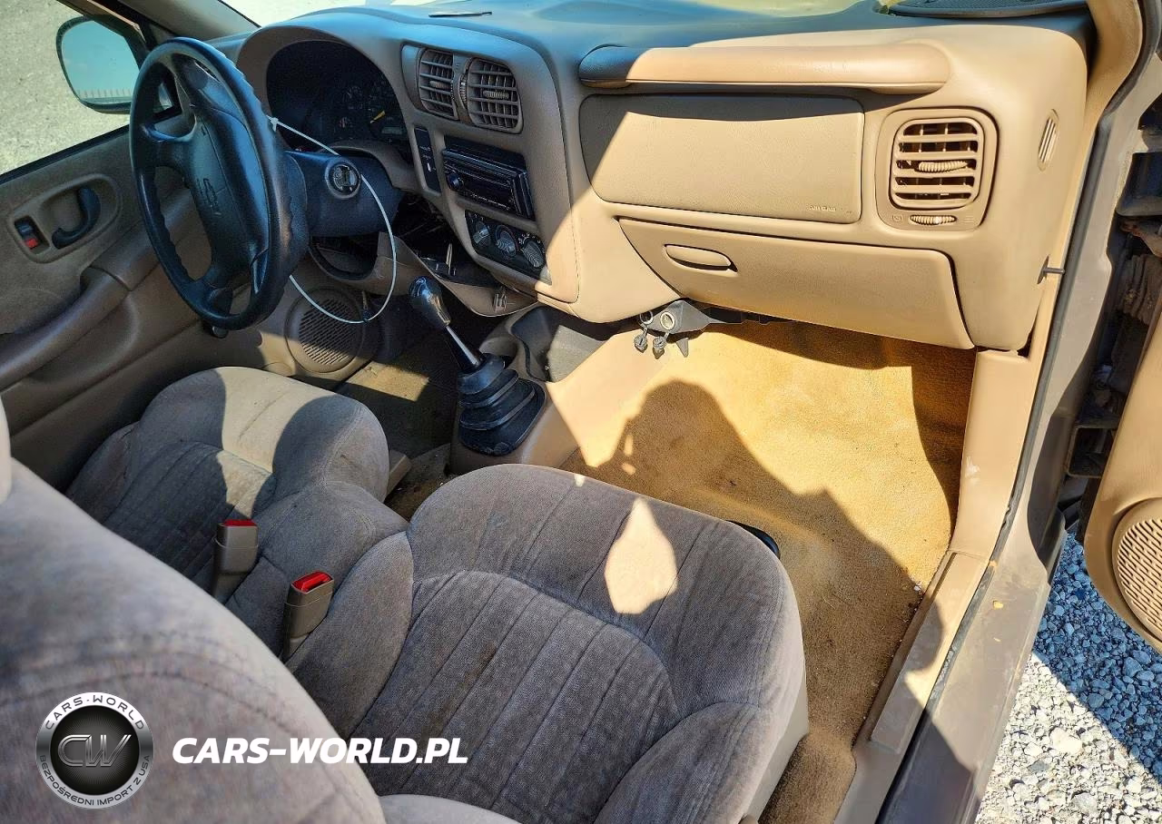 1998 Chevrolet S10 VIN:1GCCS1440W8104413 - 8