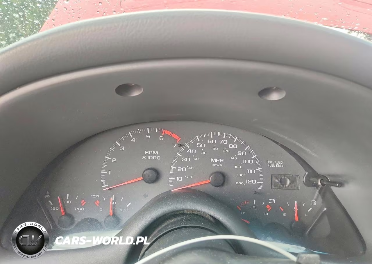 1997 Chevrolet Camaro Base VIN:2G1FP22K3V2109955 - 9