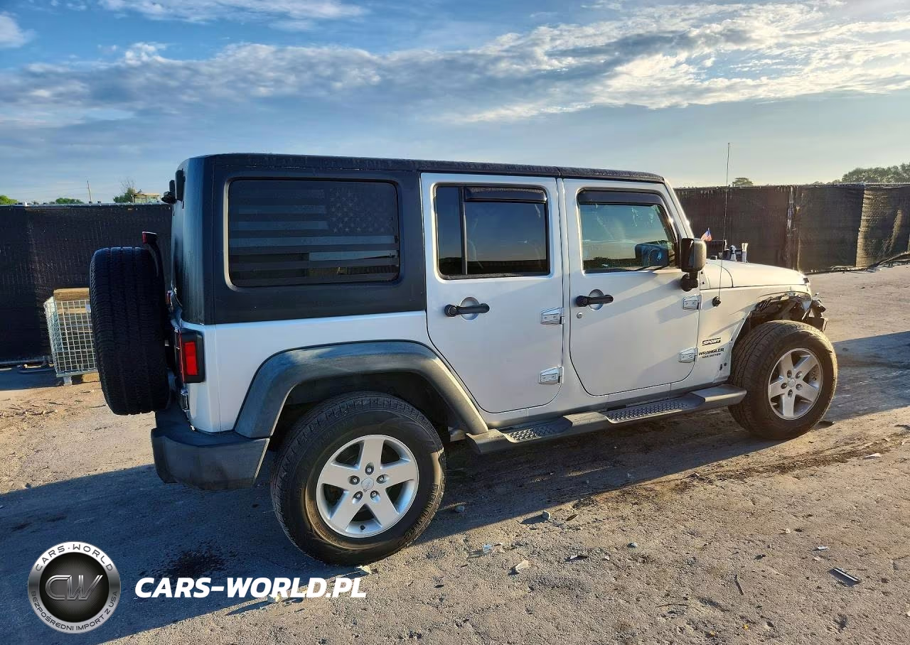 2012 Jeep Wrangler Unlimited Sport VIN:1C4HJWDG3CL232296 - 3