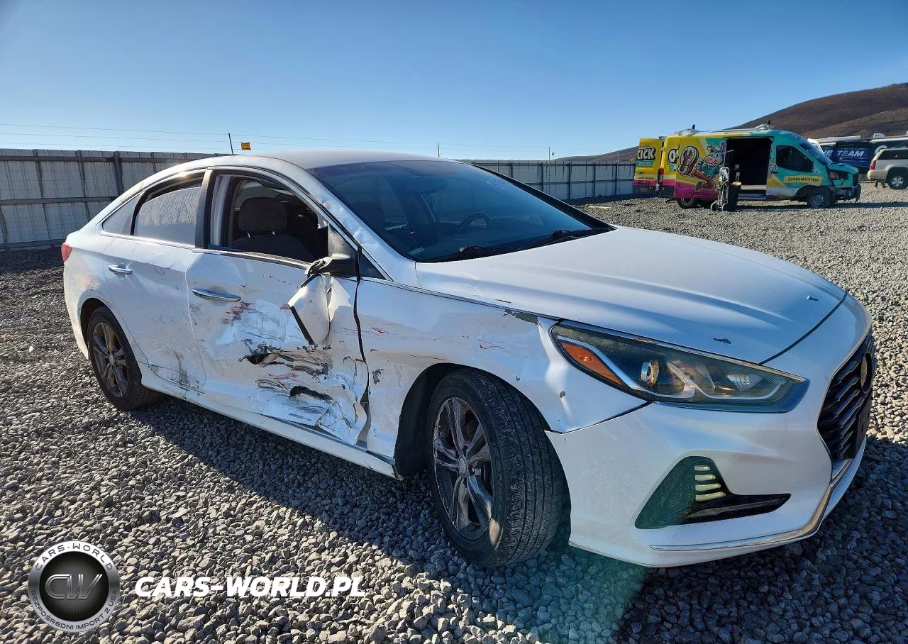 2018 Hyundai Sonata Sel VIN:5NPE34AFXJH649400 - 4