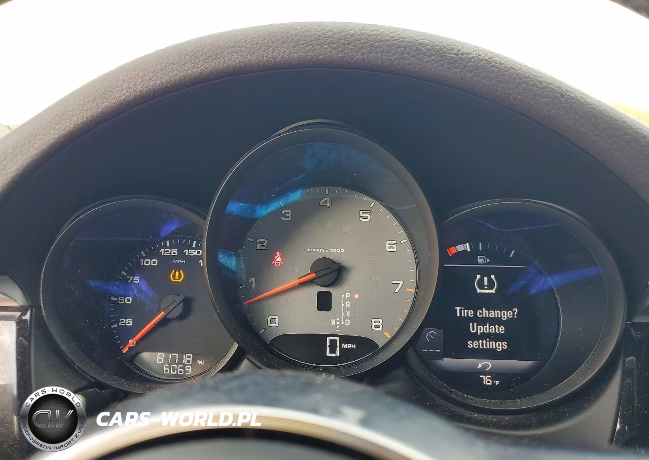 2018 Porsche Macan S VIN:WP1AB2A5XJLB33335 - 9