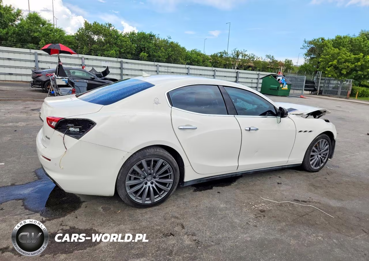 2018 Maserati Ghibli VIN:ZAM57XSA5J1284815 - 3