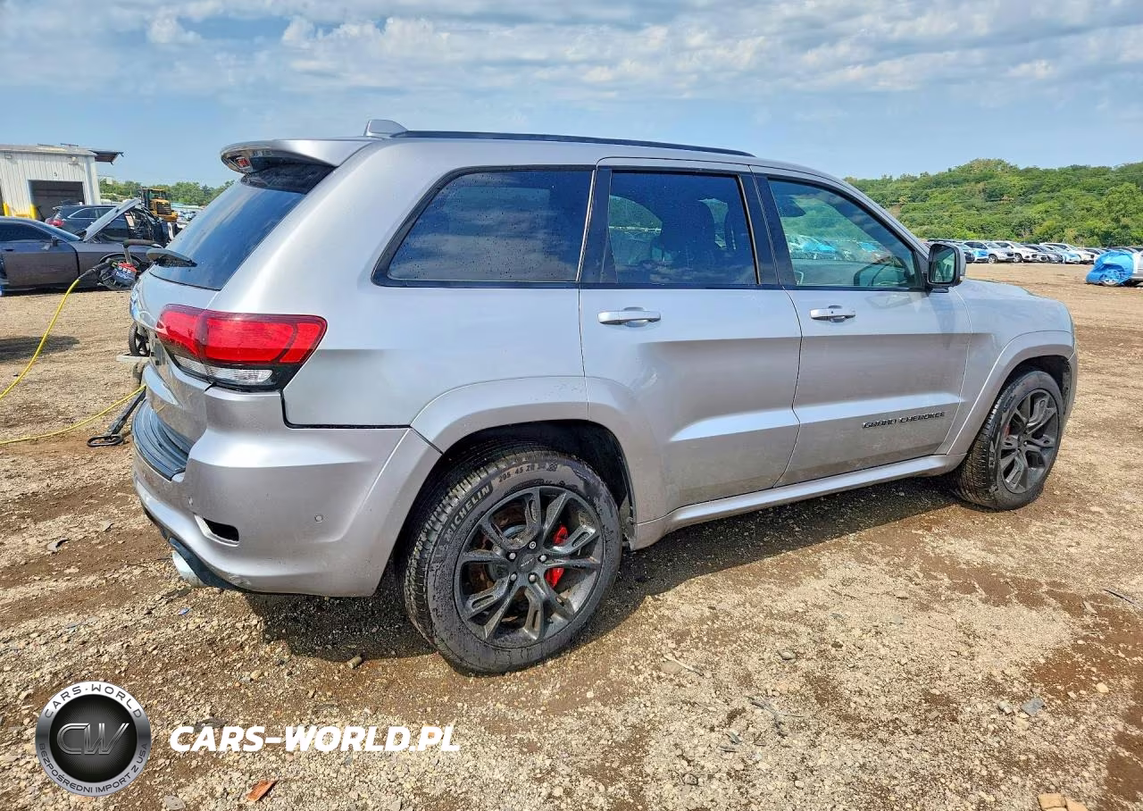2017 Jeep Grand Cherokee Srt-8 VIN:1C4RJFDJ0HC759011 - 3