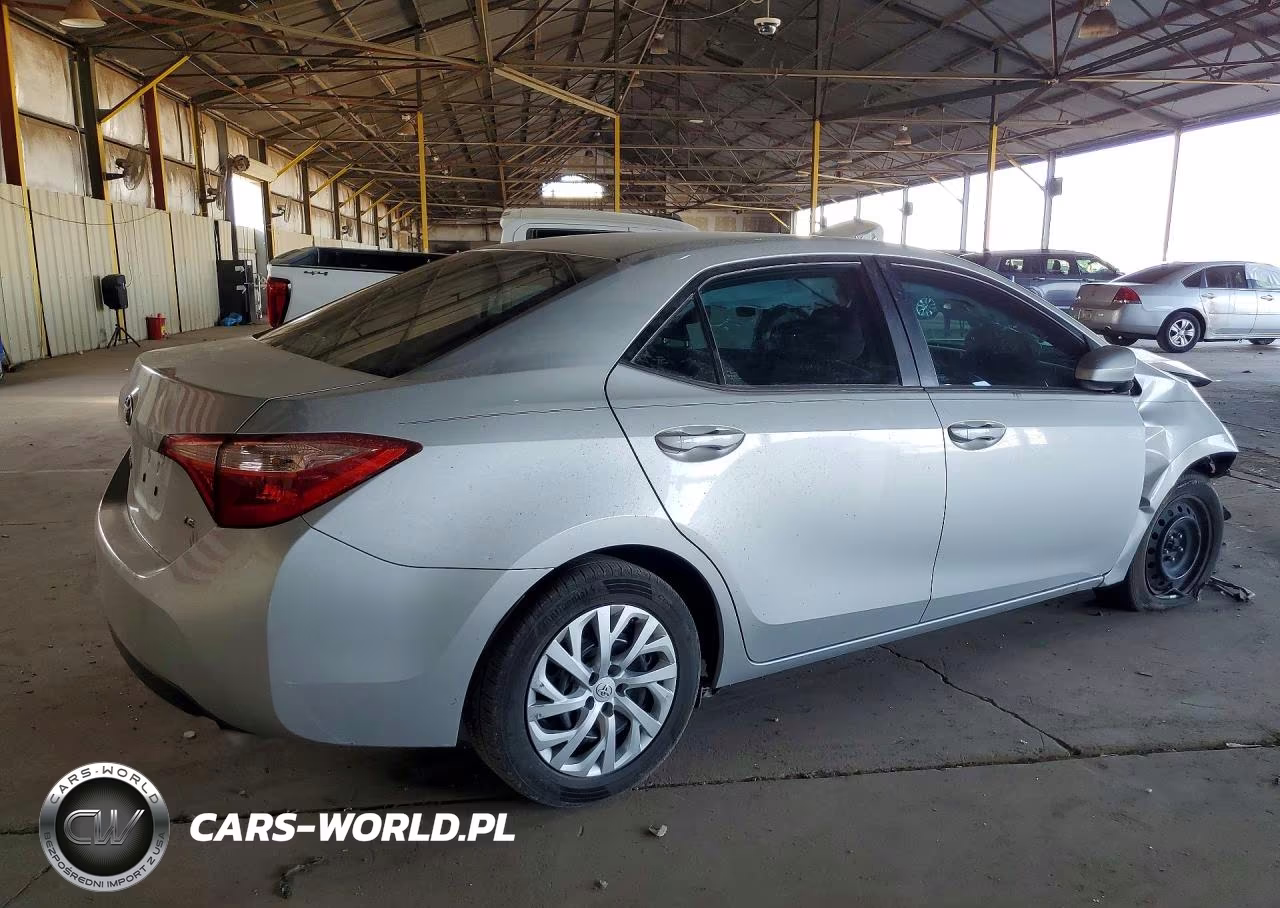 2019 Toyota Corolla Le VIN:5YFBURHE4KP912589 - 3