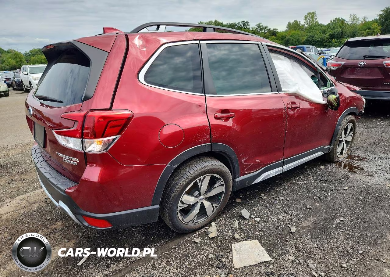 2021 Subaru Forester Touring VIN:JF2SKAXC7MH554802 - 3