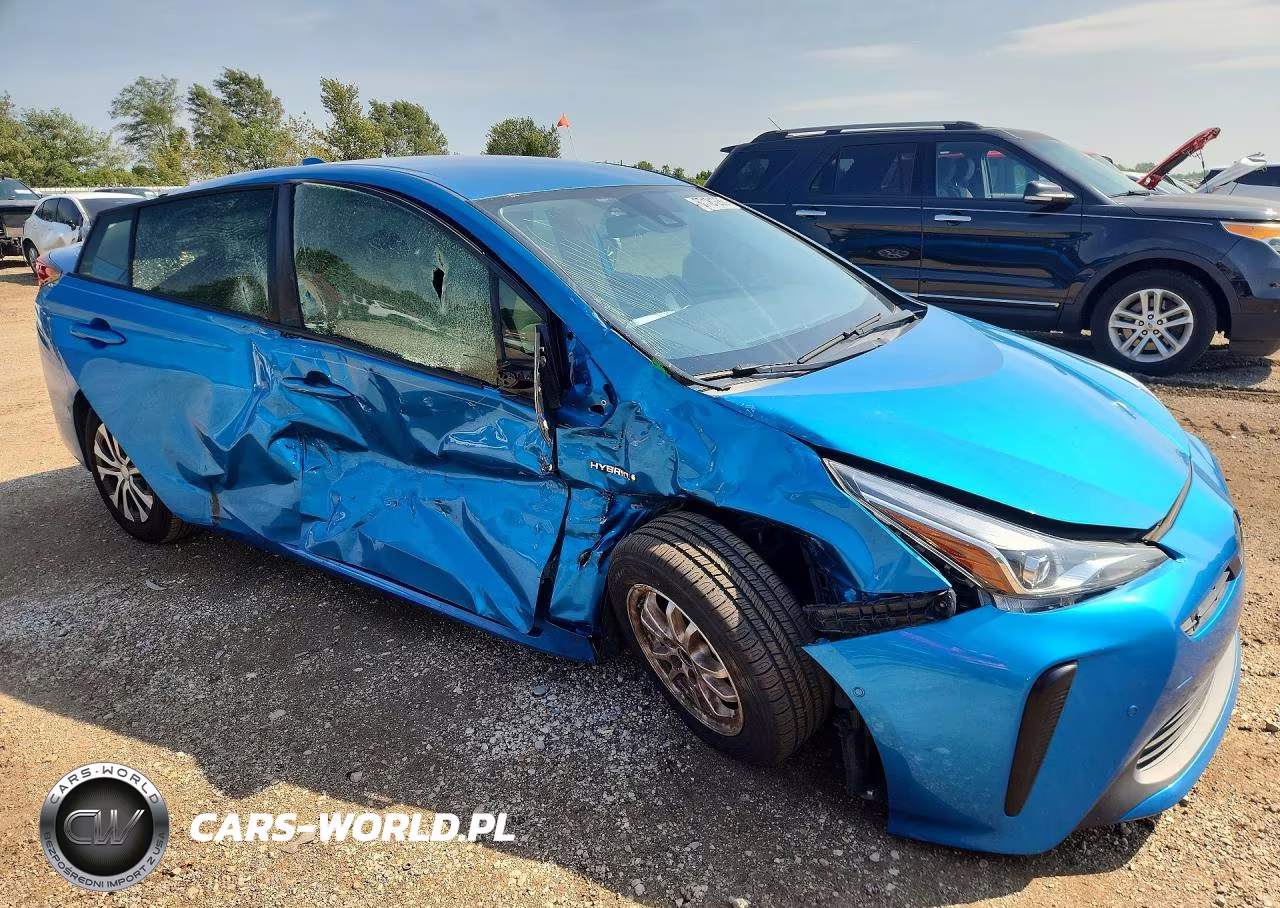 2020 Toyota Prius Le VIN:JTDKARFU0L3105659 - 4