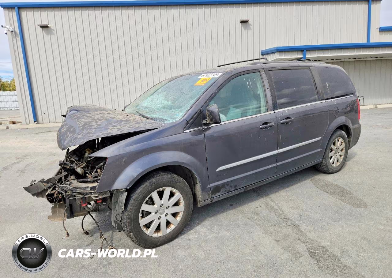 2015 Chrysler Town & Country Touring – zdjęcie 1 z 13