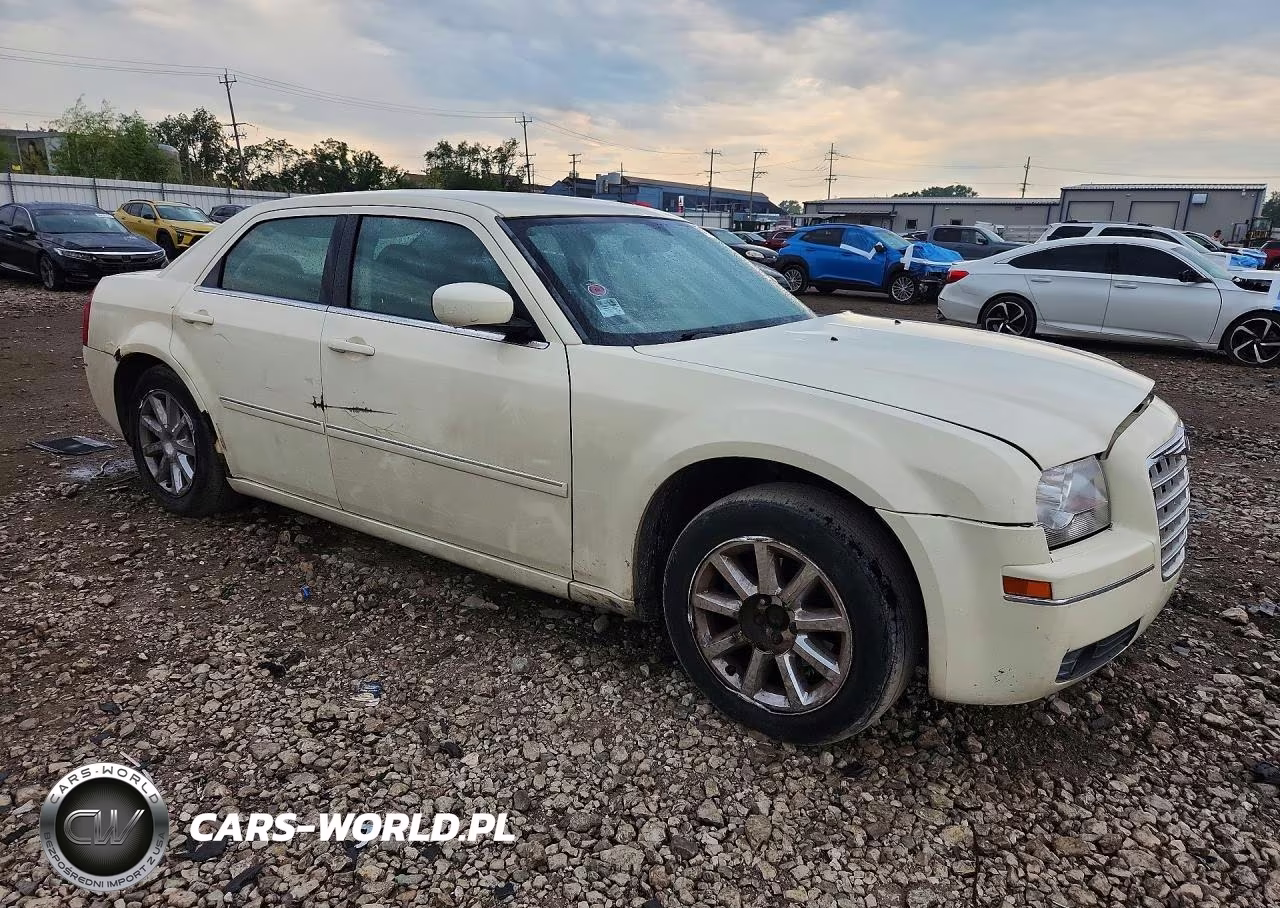 2007 Chrysler 300 Touring VIN:2C3KA53G27H637560 - 4