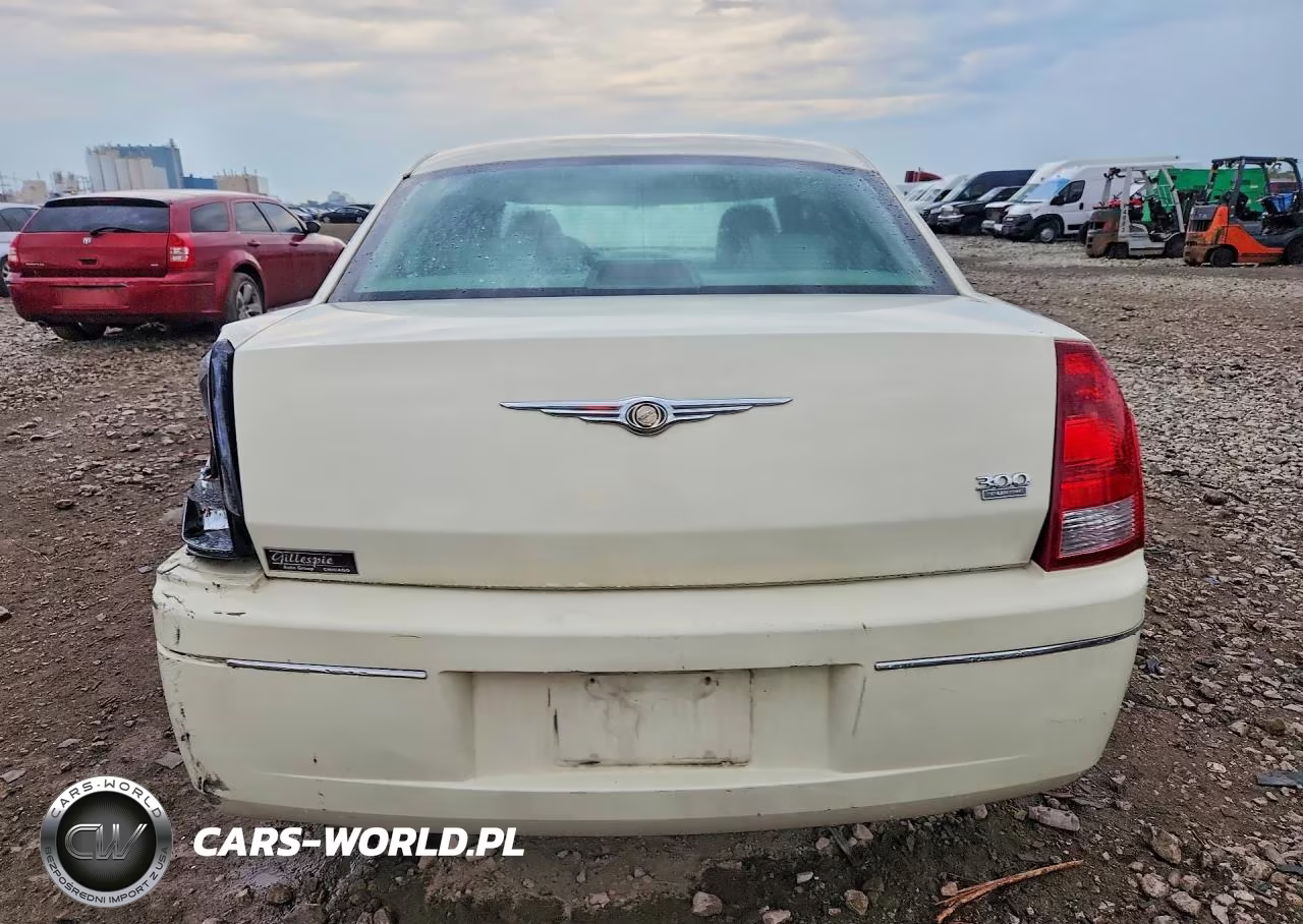 2007 Chrysler 300 Touring VIN:2C3KA53G27H637560 - 6