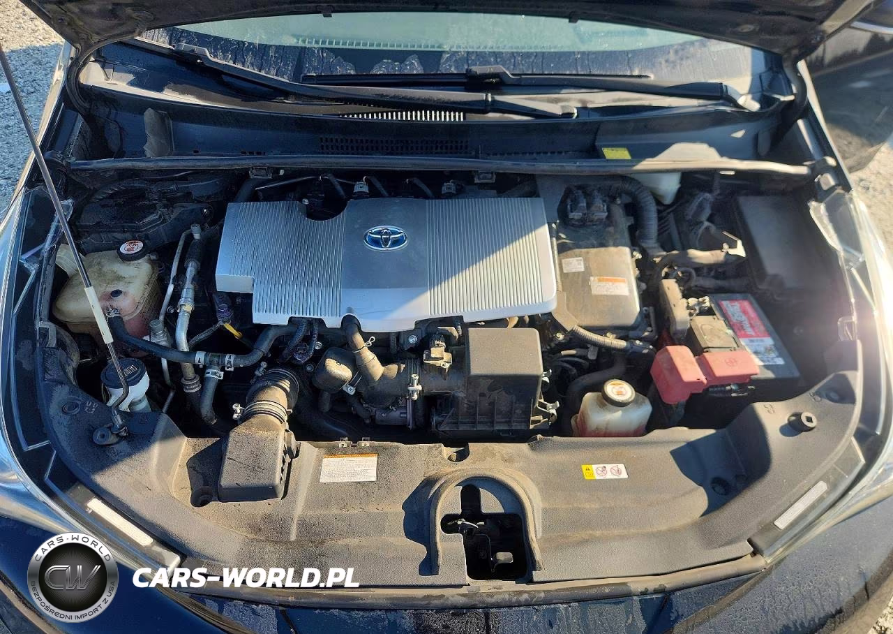 2018 Toyota Prius Three VIN:JTDKARFU3J3062416 - 11