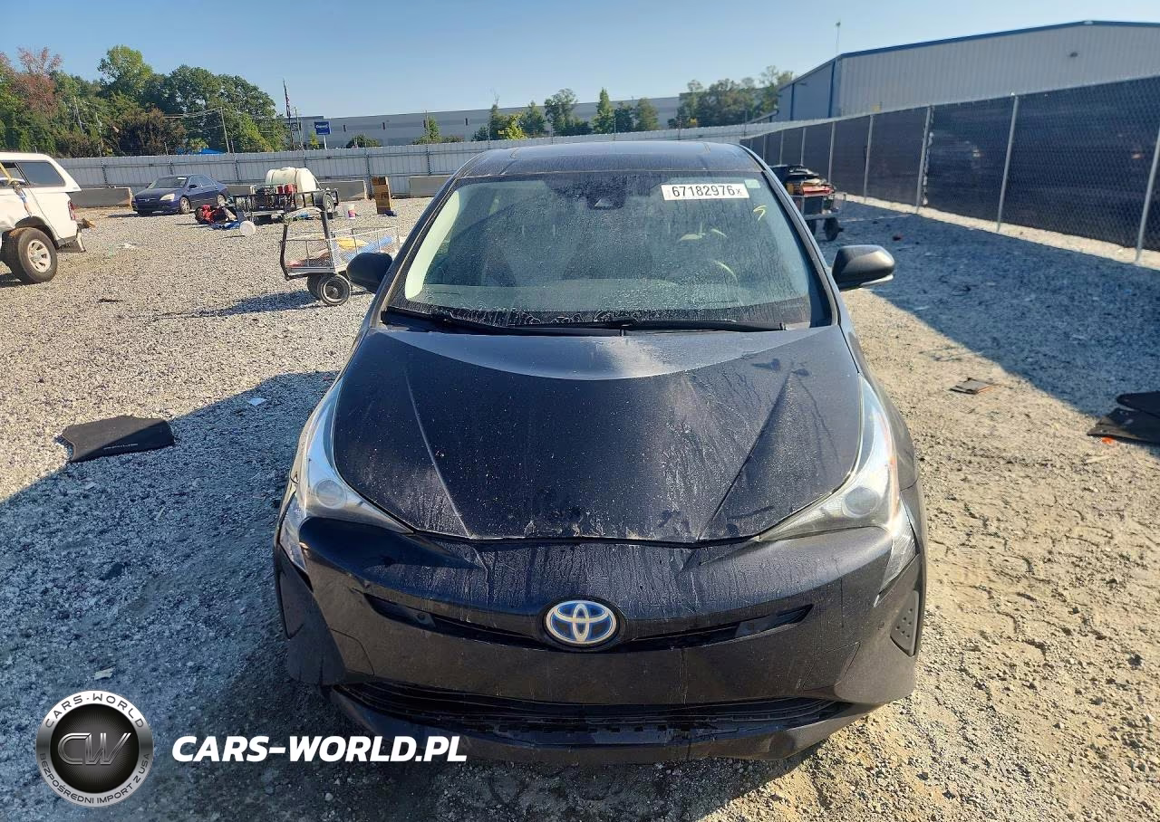 2018 Toyota Prius Three VIN:JTDKARFU3J3062416 - 5