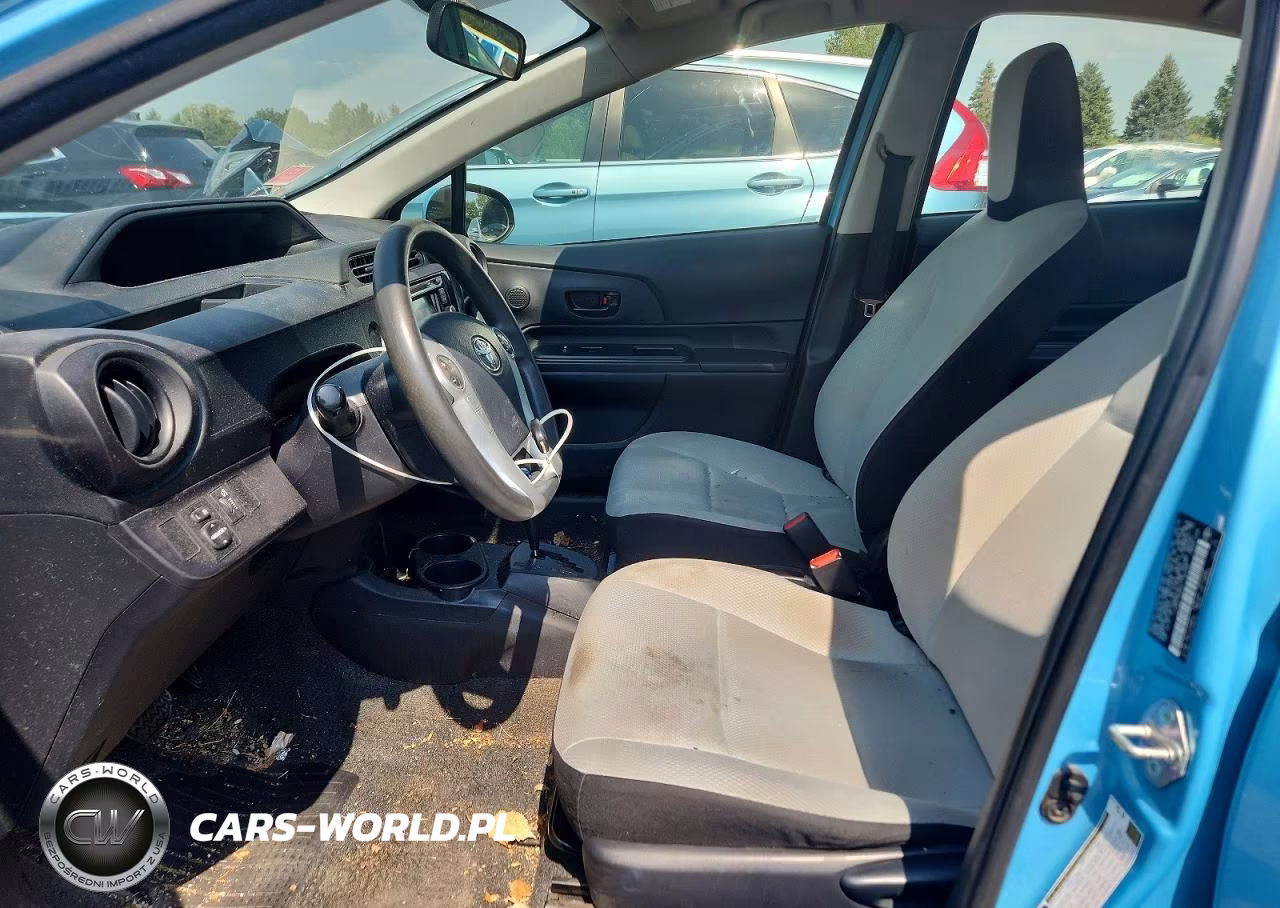 2016 Toyota Prius C One VIN:JTDKDTB30G1126045 - 7