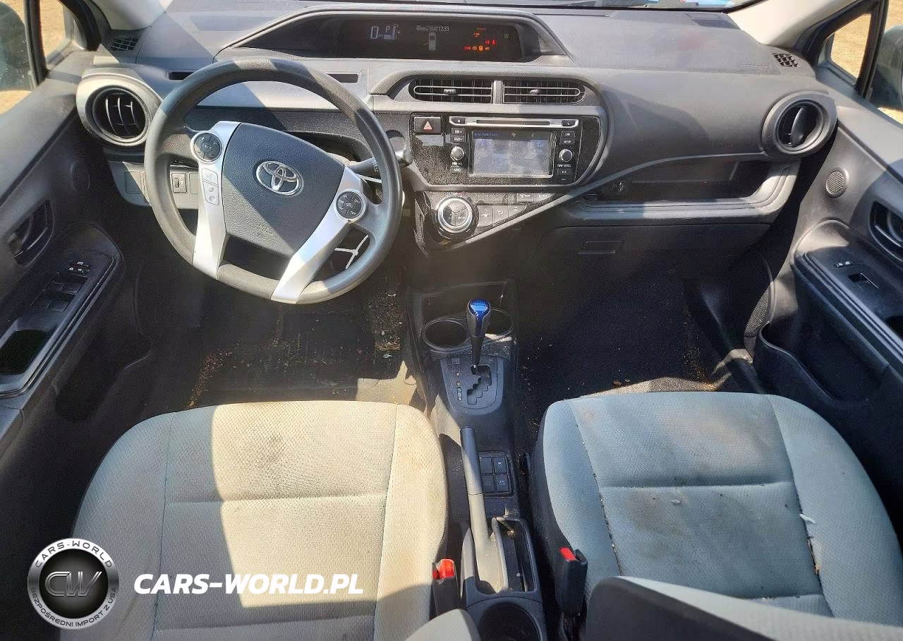 2016 Toyota Prius C One VIN:JTDKDTB30G1126045 - 8