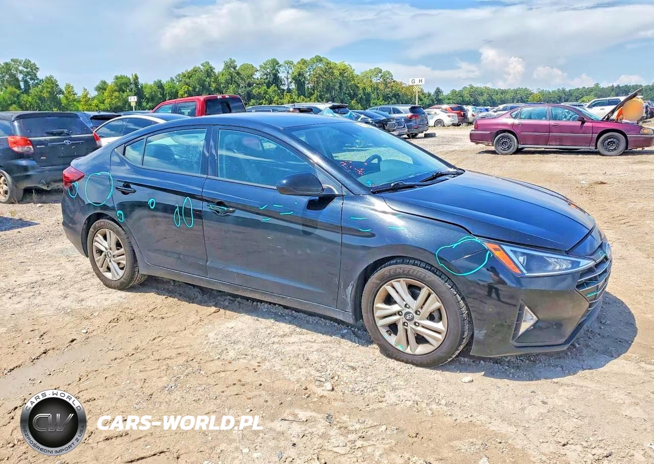 2020 Hyundai Elantra Sel VIN:5NPD84LF5LH580323 - 4