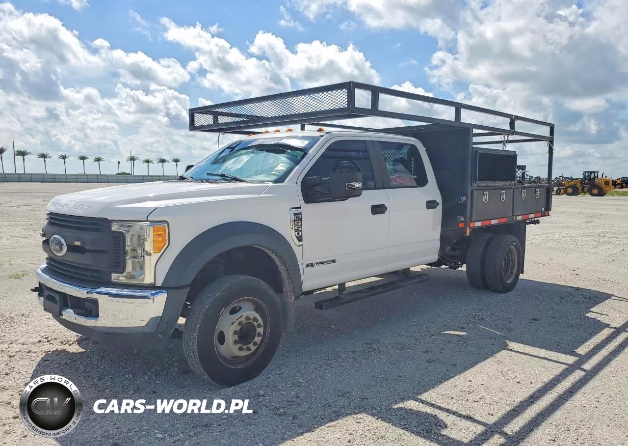 2017 Ford F550 Super Duty – zdjęcie 1 z 13