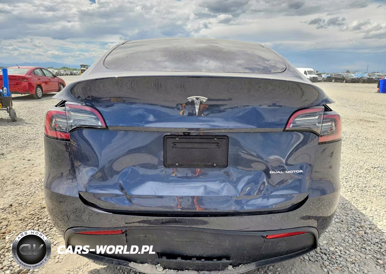 2023 Tesla Model Y VIN:7SAYGDEE7PA205434 - 6
