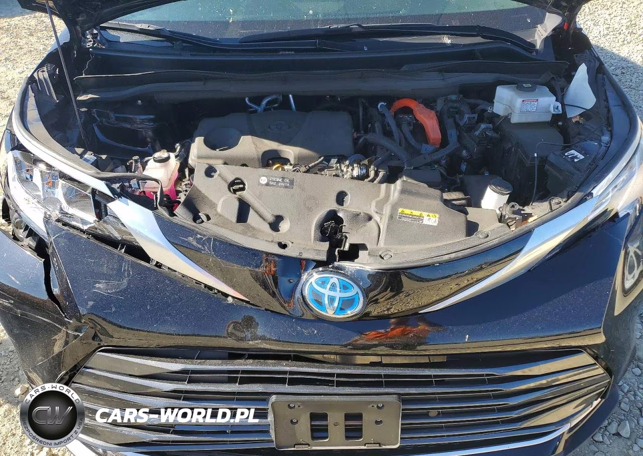 2024 Toyota Sienna Limited 7-Passenger VIN:5TDZSKFC3RS143081 - 12