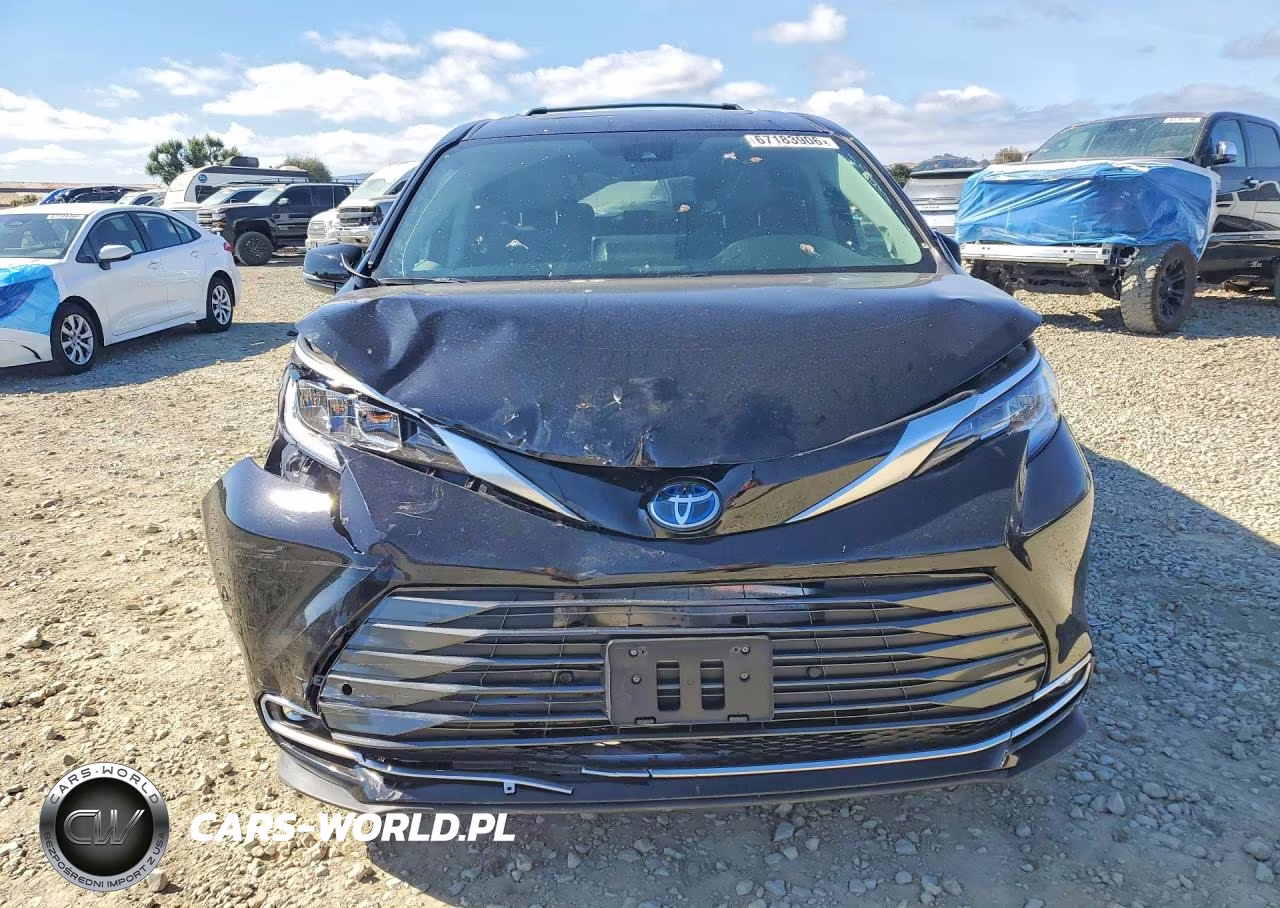 2024 Toyota Sienna Limited 7-Passenger VIN:5TDZSKFC3RS143081 - 5