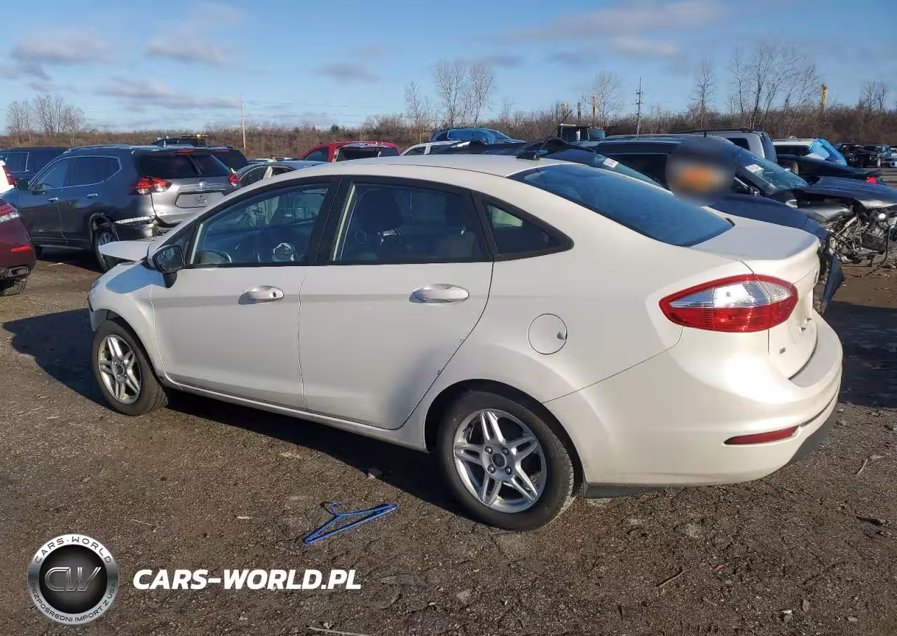 2018 Ford Fiesta Se VIN:3FADP4BJ3JM130482 - 2