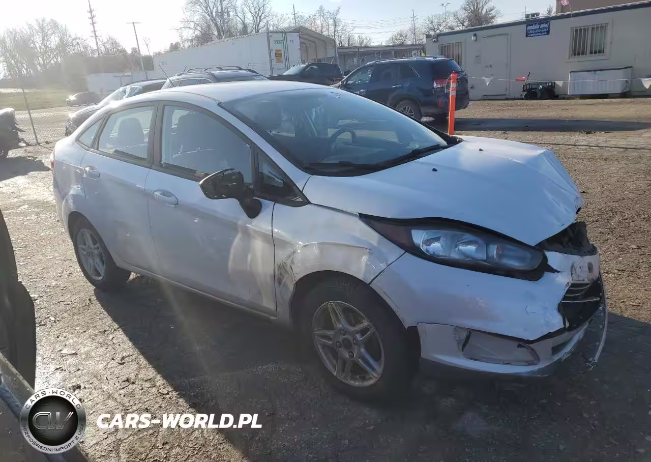 2018 Ford Fiesta Se VIN:3FADP4BJ3JM130482 - 4