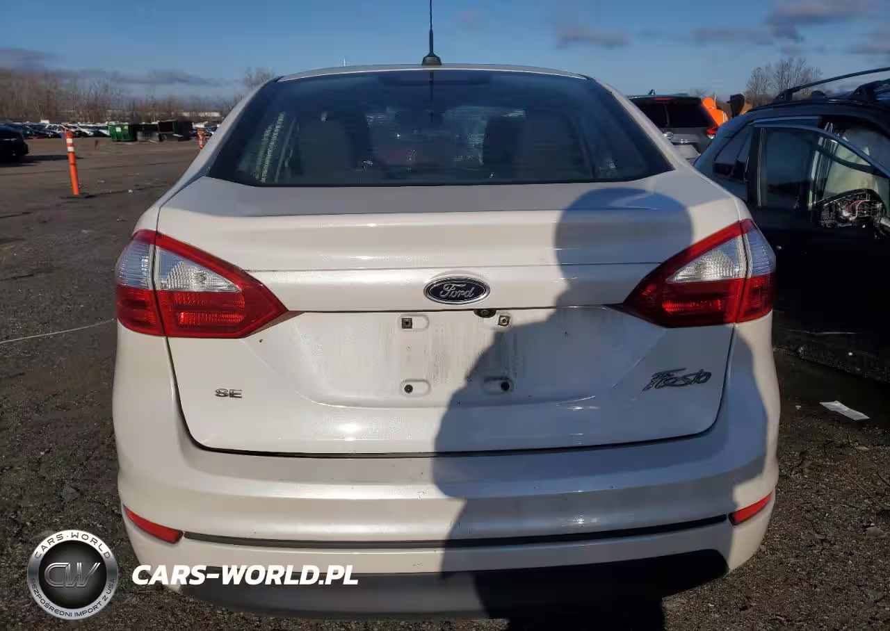 2018 Ford Fiesta Se VIN:3FADP4BJ3JM130482 - 6