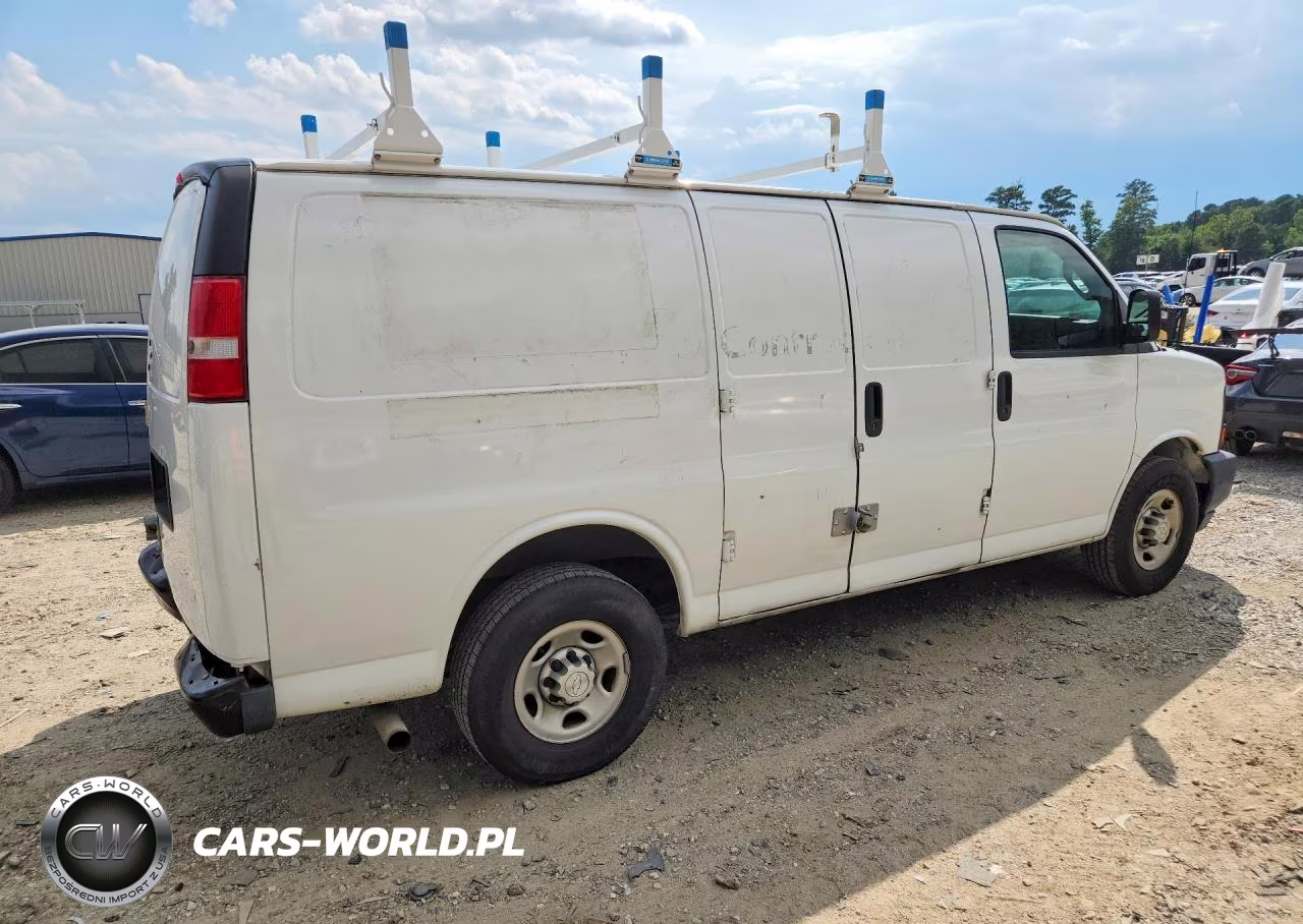 2017 Chevrolet Express G2500 VIN:1GCWGAFF2H1293283 - 3