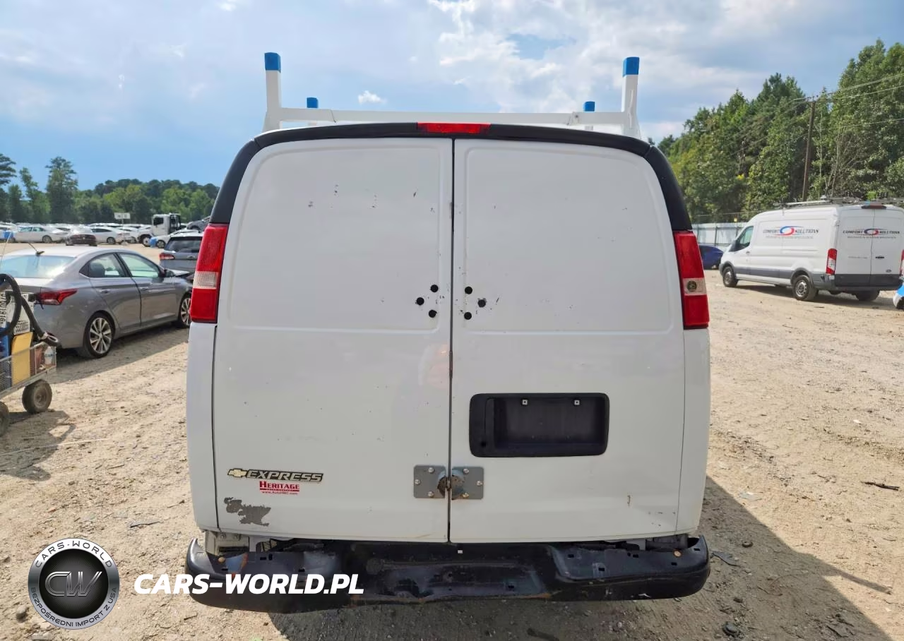2017 Chevrolet Express G2500 VIN:1GCWGAFF2H1293283 - 6