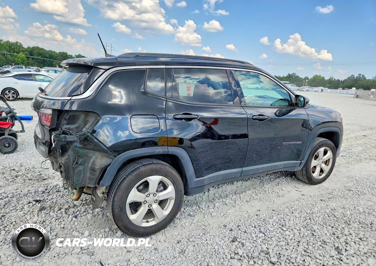 2017 Jeep Compass Latitude VIN:3C4NJDBB7HT635241 - 3