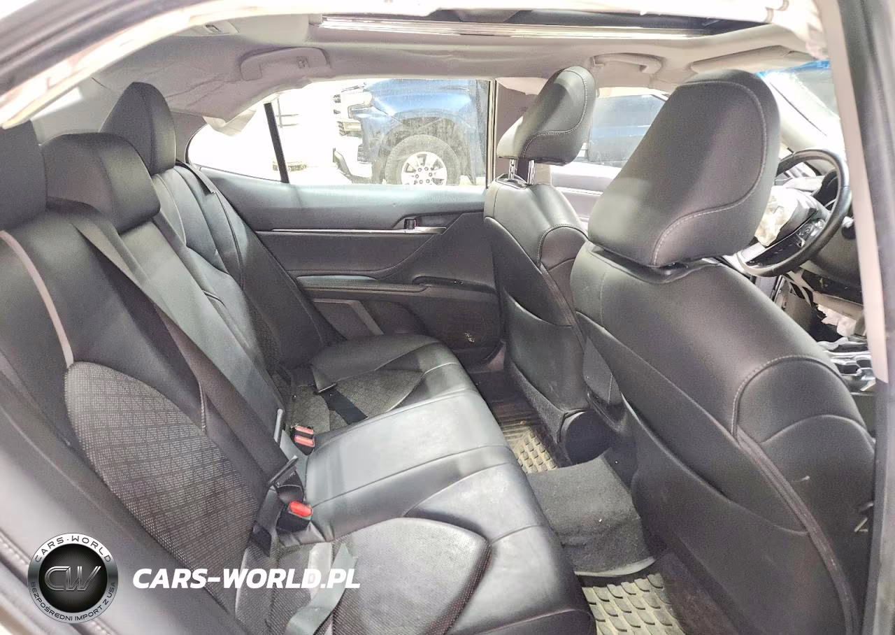 2018 Toyota Camry Xse VIN:4T1B61HK6JU006667 - 10