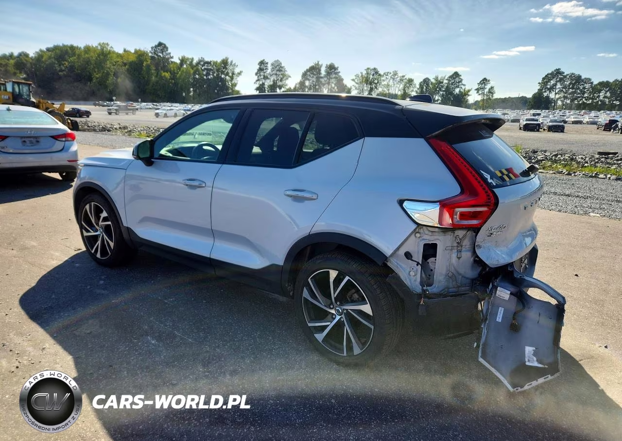 2021 Volvo Xc40 T5 R-Design VIN:YV4162UM2M2592858 - 2