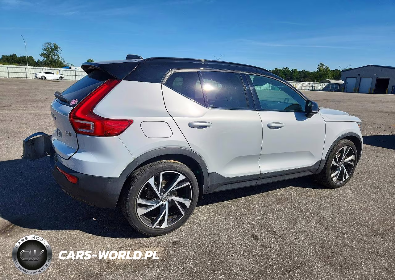 2021 Volvo Xc40 T5 R-Design VIN:YV4162UM2M2592858 - 3