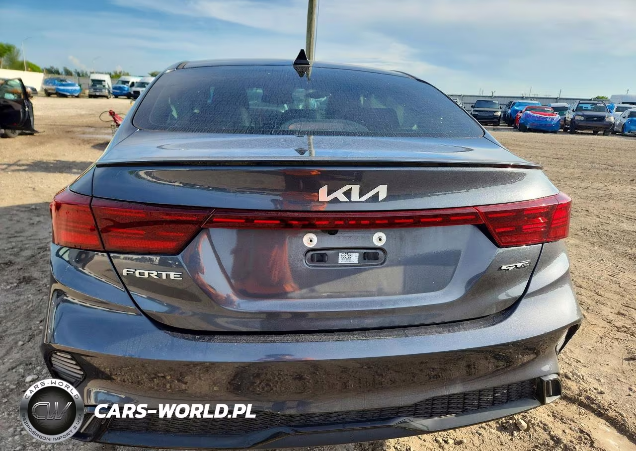 2023 Kia Forte Gt Line VIN:3KPF54AD0PE638786 - 6