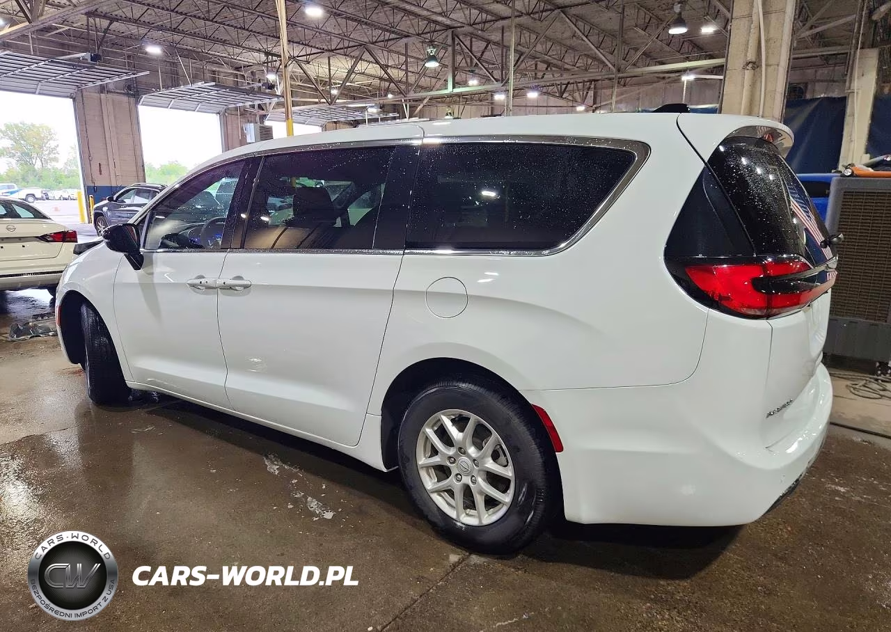 2026 Chrysler Pacifica Select VIN:2C4RC1BG2TR204341 - 2